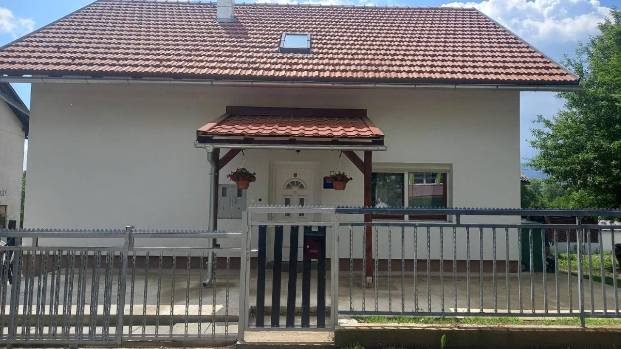 Apartament Keti Plaški Zewnętrze zdjęcie